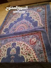  2 سجاد ازرق اللون مبطن ليكون ضد الانزلاق