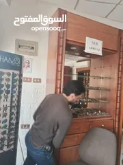  4 ديكور خشب بلوط يصلح لمحل عطور بصريات خلويات