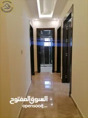  13 شقة فاخرة للبيع في الكرسي - قرب المخابرات 225م مع حديقة وترسات 180م تشطيب سوبر ديلوكس
