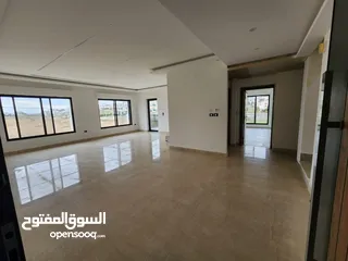  7 شقة مع روف دوبلكس للبيع في منطقة الظهير - ref : 14490