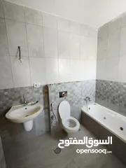  8 شقه للبيع في الطيره بسعر مغري