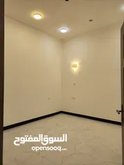  11 شقق للإيجار