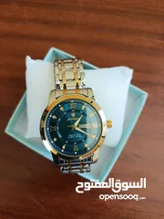  1 ساعة يد للبيع