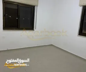  3 شقة غير مفروشة للايجار بمنطقة ام الشرايط