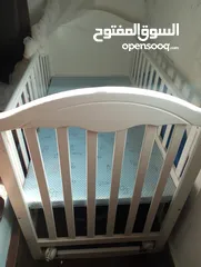  2 تخت بيبي ابيض
