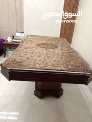  1 طاولة خشب للبيع