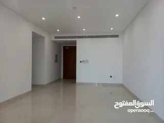  5 Apartment in Al Mouj