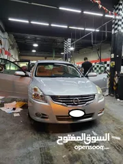  4 Nissan Altima for sale in excellent condition