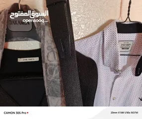  4 بدلة كاملة ماركة JAKAMEN صناعة تركية مستعمله لبسة واحده مقاس L . سعر الشراء 550 دينار وكالة.