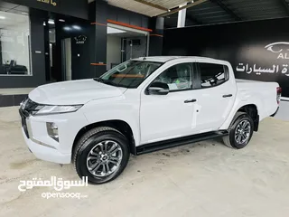  3 ميتسوبيشي L200 سبورتيرو 2023 عداد زيرو (black edition)