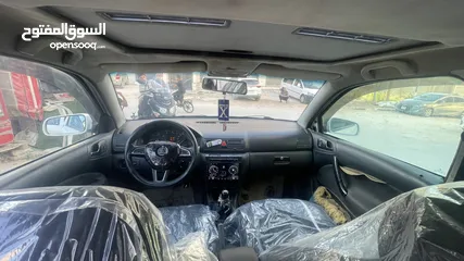  6 سكودا اوكتافيا 2000