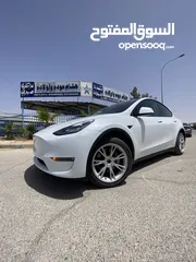  24 Tesla Model Y 2022