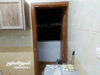  7 شقه للبيع في العقبه