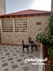  6 شقه ارضية فاخره مميزه بأجمل مناطق البنيات ام قصير من المالك