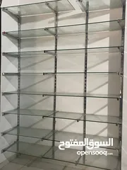  4 فاترينت وملكانات وستاندات ورفوف للبيع في نابلس