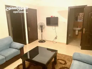  5 شقة مفروشة (غرفة وصالة) للايجار ضاحية الرشيد- خلف الجامعة الاردنية وبالقرب من التعليم العالي