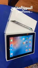  2 Apple iPad 32GB is available in mint condition