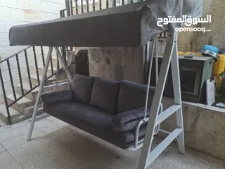  7 مرجوحة خارجية ثلاثية المقاعد – حالة ممتازة  مرجوحة حدائق ثلاثية المقاعد – بحالة ممتازة