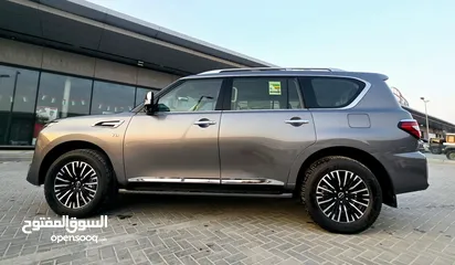  16 Nissan Patrol Le Platinum 2024 Grey