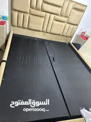  2 غرفه نوم مع طاوله طعام وغرفه جلوس بحاله ممتازه نظيفه جدا استعمال 7 شهور