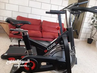  3 جهاز مشي منزلي  وبسكليت  للبيع بسعر مغري