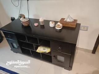  3 طاولة وسط وبيرو تلفزيون