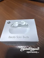  1 Beats solo buds