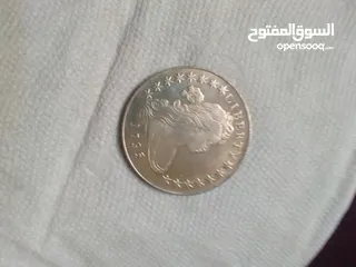  4 عشاق العملات المعدنية التذكارية