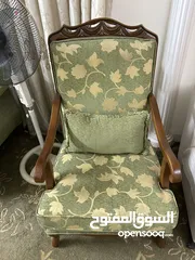  2 طقم كنب ضيوف مقاعد عدد 9 بحاله ممتازه مع طقم طاولات