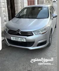  1 سياره بتمشي ابلاش قطارة وصفر خربات قير عادي مش اتوماتك