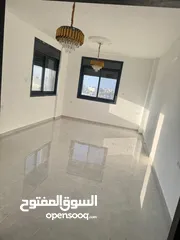  9 شقه للايجار