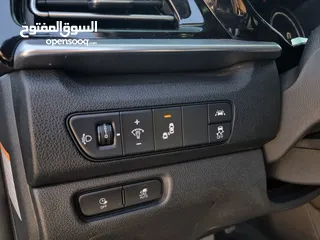  15 كيا نيرو 2022 فل مع فتحة بحالة الوكالة 7جيد