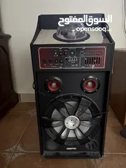  2 سماعات كبيره