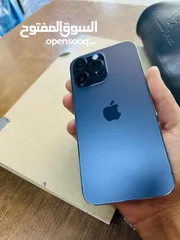  1 Iphone 14 pro max للبيع  الجهاز بحالة ممتازة معه الشاحن + 6 كڤرات ومركب عليه لزقة أصلية