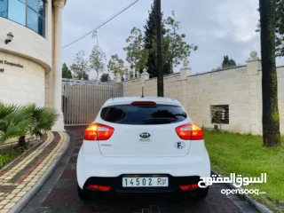  4 كيا برايد 2015 فل اوتماتك بحالة ممتازة جدا ترخيص وتإمين جديد شامل الله يبارك لصاحب النصيب..