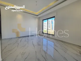  5 شقة طابق اول للبيع في حي الصحابة بمساحة بناء 185م