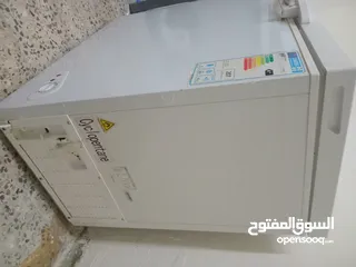  2 فريزر نيوتن ناشونال بطح  300 لتر مع 2 سلال و أبواب زجاج وموفر طاقة ++A