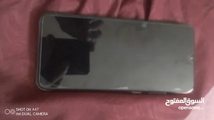  1 هاتف سامسونج A04e للبيع بسعر مغري