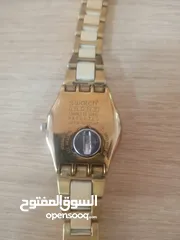  2 ساعة swatch نسائية ذهبية