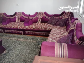  2 طقم كورنر مستعمل بحاله جيده