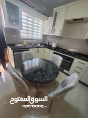  10 طاولات طعام مع 4 كراسي صناعة تركيا الاشكال المتوفرة مرفقة بالاعلان الكميه المتوفرة محدودة الارجل خشب