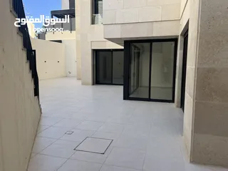  16 شقة سوبر ديلوكس  فارغة للايجار