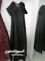  2 فساتين للايجار