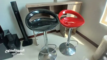  3 I'm selling my furniture well maintained and rice cooker is brand new