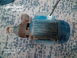  2 مضخة مياه مستعمله  واحد حصان ايطالي