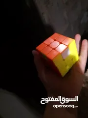  4 مكعب روبيك مغناطيسي سلل من مارك معروفه بسعر مناسب 5الى7 جيد للمتوسطين و الذين يريدون المع قا في الحل