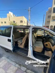  4 توصيل طلاب المدارس والموظفين في عمان..نقل سياح في جميع أنحاء المملكة مع خدمات نقل من وإلى الجسر