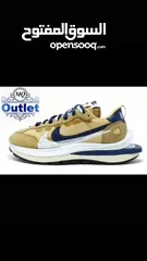  10 حذا رجالي رياضي ماركة Nike  متوفر اللون البيج مقاس 42     واللون الاصفر 46  كود  CT3550-700 فيتنامي