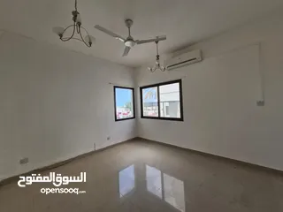  6 4 + 1 Maid Room Nice Villa for Rent in MSQ