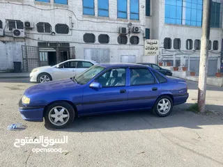  2 اوبل فيكترا  موديل 1993 محرك 1800 بحاله جيده